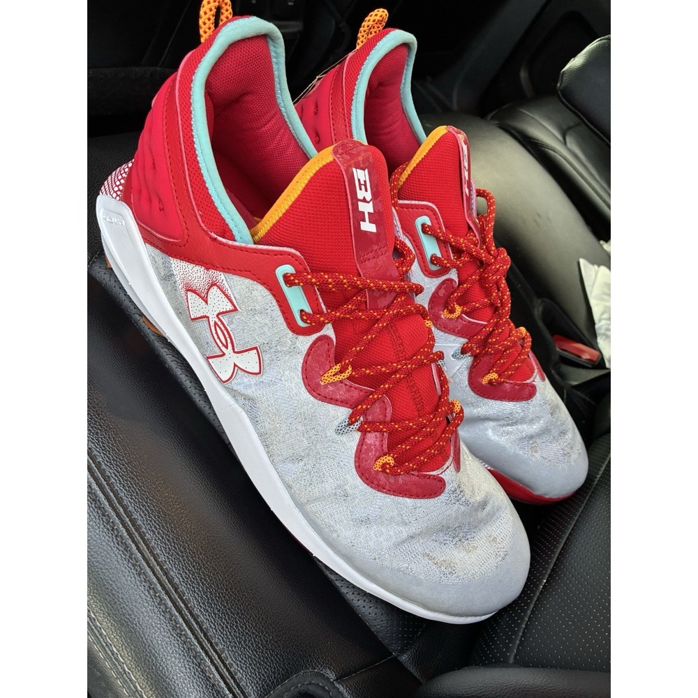 Under Armour Harper 8 Elite TPU HOVR SIZE 15 Baseball Cleats 3026591-104 NEW